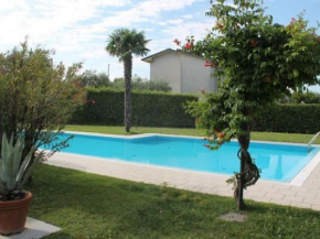 Newly Renovated Holiday Home with scenic hill view, Lazise